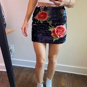 Sequin floral appliqué mini skirt